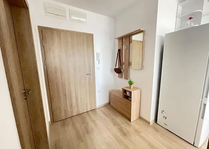 Sea View 2 Apartment Warna